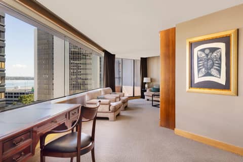 JW Marriott Auckland — hotel room