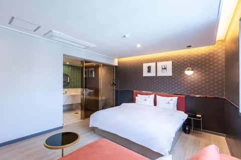 Deluxe Double Room — the supplier's photographs — photo 1