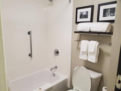 Comfort Suites Northlake — photo 4