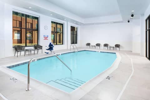 Hilton Garden Inn Memphis Downtown Beale Street — photo 4