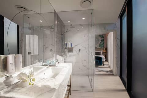 Dorsett Gold Coast — bathroom