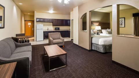 Best Western Plus Hill Country Suites — photo 7