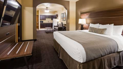 Best Western Plus Hill Country Suites — photo 8