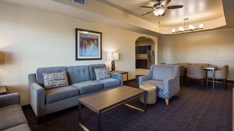 Best Western Plus Hill Country Suites — photo 9