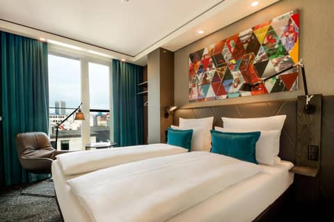Motel One Frankfurt-Römer — photo 2