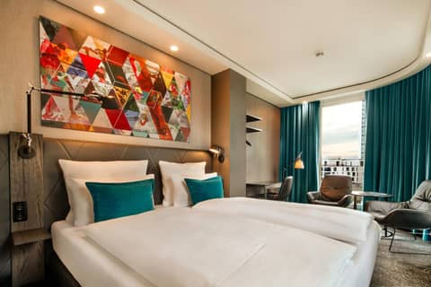 Motel One Frankfurt-Römer — photo 8