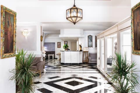 Hotel Berchielli — recepcion & lobby