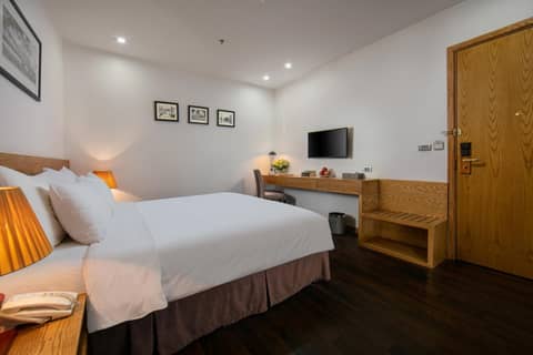 Hanoi Paon Hotel Spa & Sky Bar — hotel room