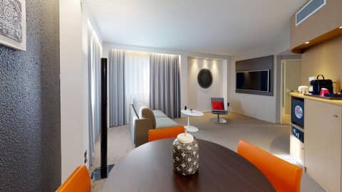 Novotel Lyon Gerland — hotel room