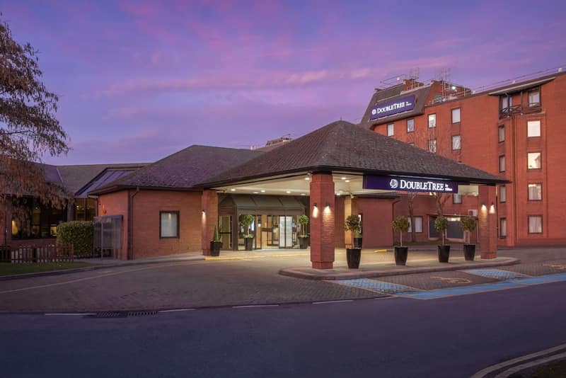 DoubleTree by Hilton Manchester Airport — photo 1