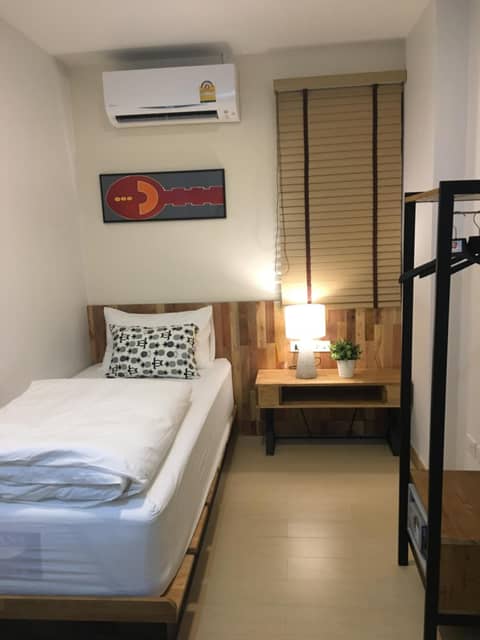 Bangkok Saran Poshtel — hotel room