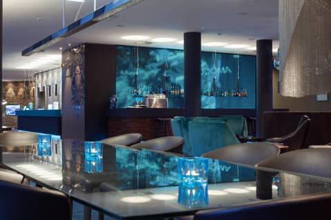 Motel One Frankfurt-Messe — lounge