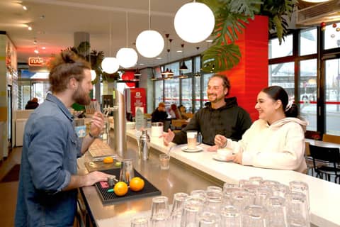 MEININGER Hotel Berlin Hauptbahnhof — photo 3