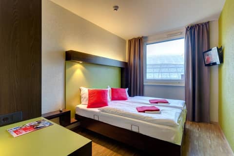 MEININGER Hotel Berlin Hauptbahnhof — photo 6