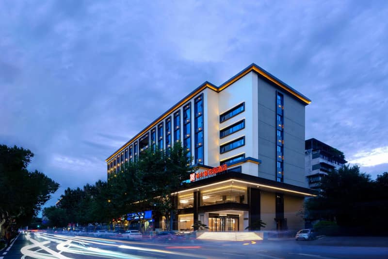 Hilton Garden Inn Chengdu Kuanzhai Alley — building