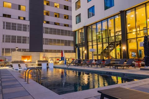 Cambria Hotel Austin Downtown — photo 6