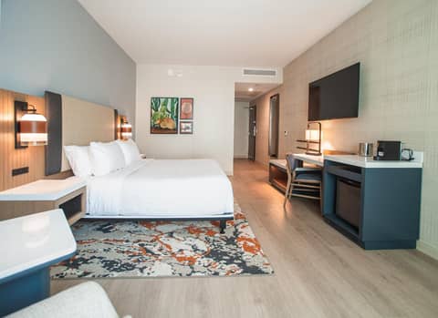 Cambria Hotel Austin Downtown — photo 8