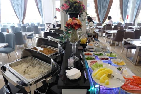 Grand Keisha Yogyakarta — dining