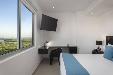 Suites Malecon Cancun — photo 3