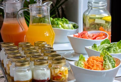 Yaad City Hotel — dining