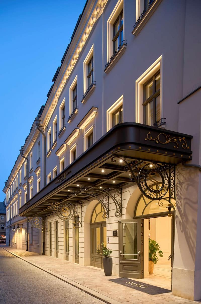 Hotel Saski Krakow Curio Collection by Hilton — building