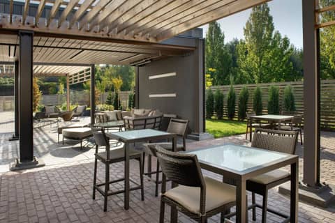 Courtyard by Marriott Portland East — photo 3