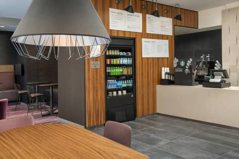 Courtyard by Marriott Portland East — photo 9