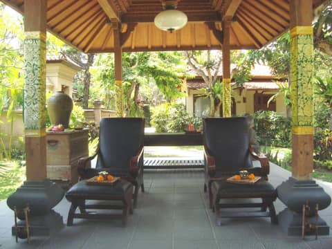 Besakih Beach Hotel — photo 6