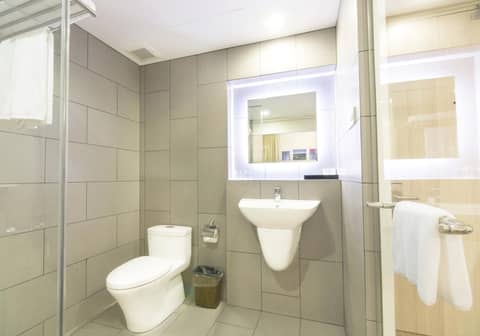 Liberty Hotel Saigon Greenview — photo 9