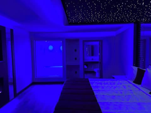 Imperial Suites — hotel room