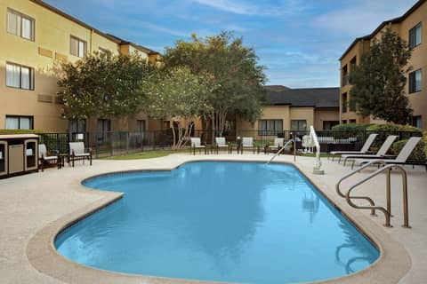 Courtyard Houston Westchase — photo 3
