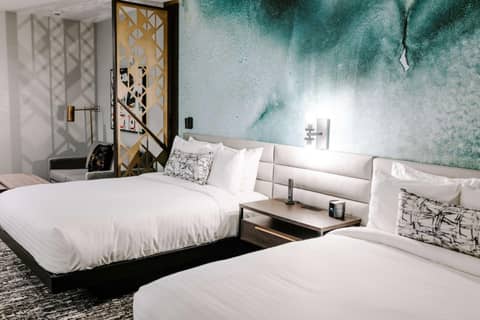 Aiden San Antonio Riverwalk — hotel room