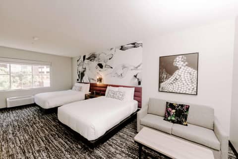 Aiden San Antonio Riverwalk — hotel room