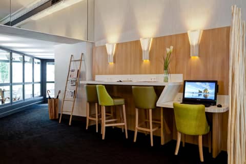 Best Western Crequi Lyon Part Dieu — recepcion & lobby