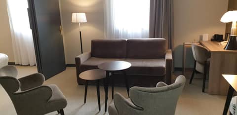 Best Western Crequi Lyon Part Dieu — hotel room