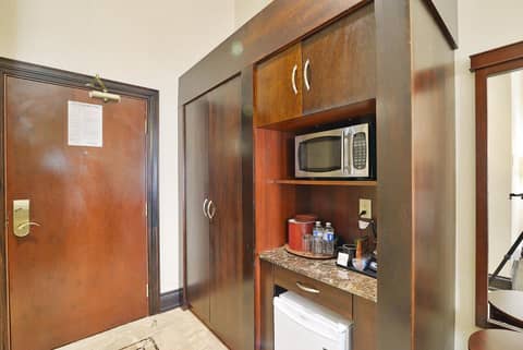 Woodbine Hotel & Suites — photo 8