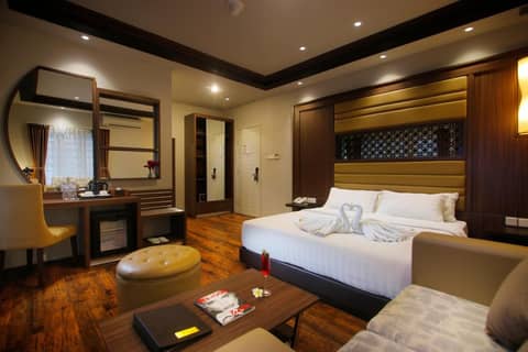 The Lerina Hotel Nusa Dua — hotel room