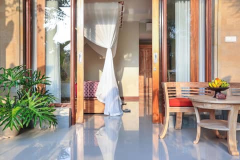 Nata Ubud — hotel room