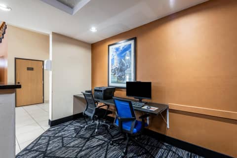 Comfort Suites Kansas City-Liberty — photo 2