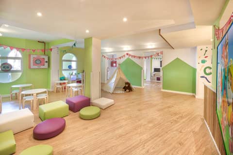 Hotel LIVVO Koala Garden — activities & amenities