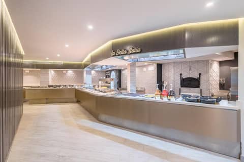 Hotel LIVVO Koala Garden — kitchen
