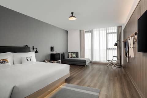 Moxy Shanghai Hongqiao NECC — photo 5
