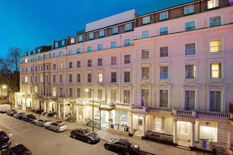 Queens Park Hotel — building