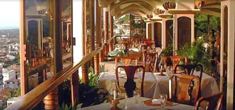 Hotel Suites La Siesta — dining