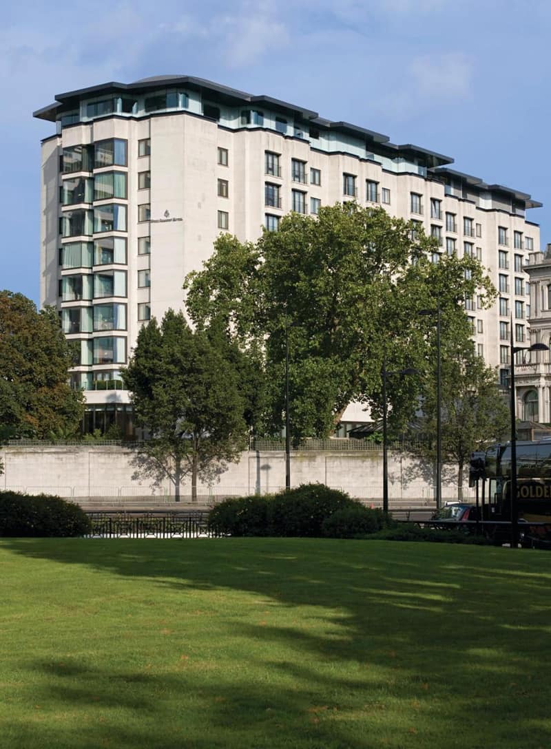 Four Seasons Hotel London at Park Lane — building