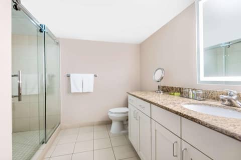 DoubleTree by Hilton Denver Cherry Creek, CO — photo 9