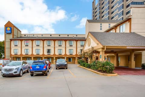 Comfort Inn & Suites Love Field-Dallas Market Center — photo 6