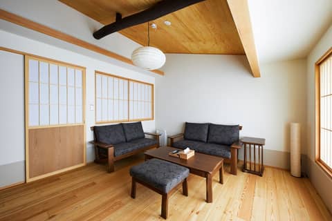 Gion Shirakawa no Yado — hotel room