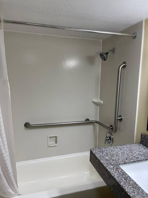 Baymont by Wyndham Indianapolis Airport Lynhurst — photo 7