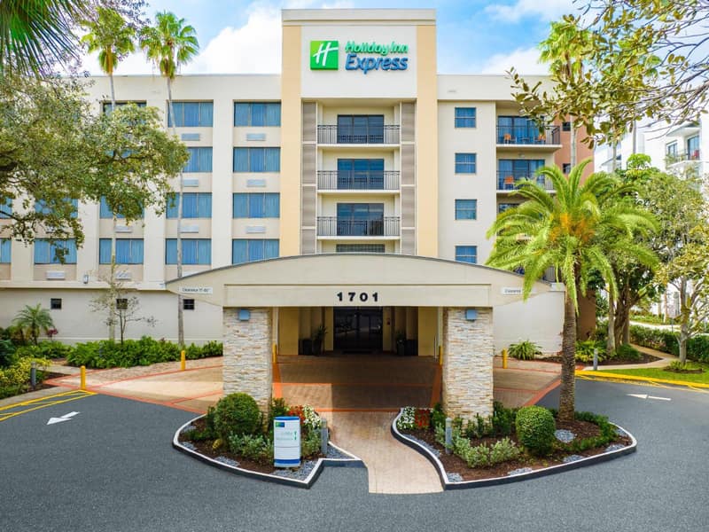 Holiday Inn Express Hotel & Suites Ft. Lauderdale-Plantation by IHG — building